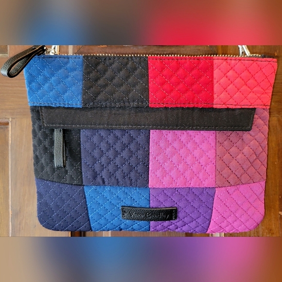 Vera Bradley RFID Blocking Winter Patchwork Pattern Crossbody Bag - Picture 6 of 15
